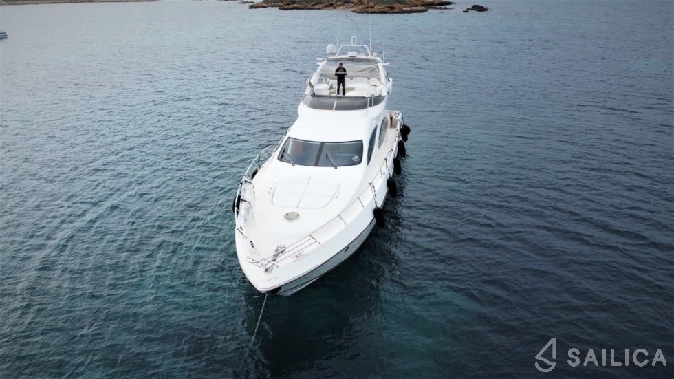 Azimut 68 - Yacht Charter Sailica