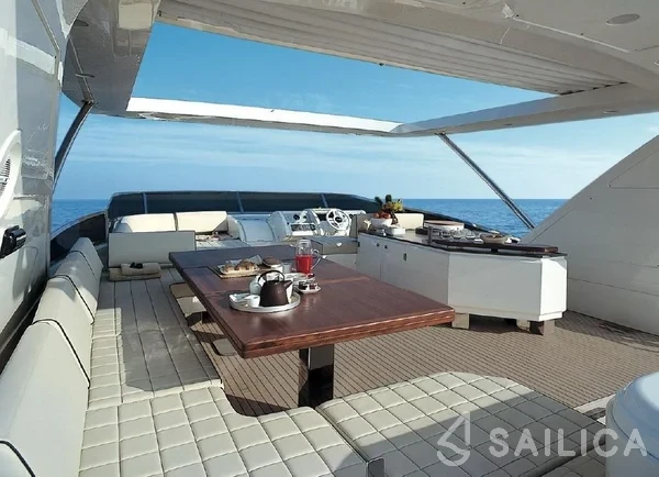 Azimut 85F - Yacht Charter Sailica