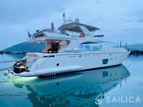 Azimut 85F - Yacht Charter Sailica