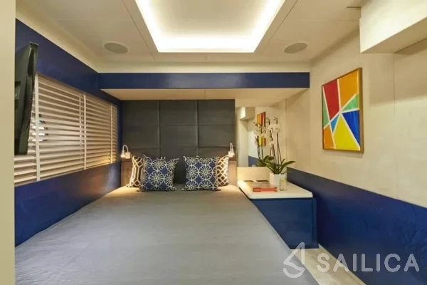 Azimut 85F - Yacht Charter Sailica