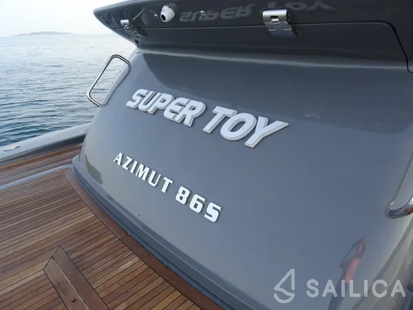 Azimut 86 - Yacht Charter Sailica