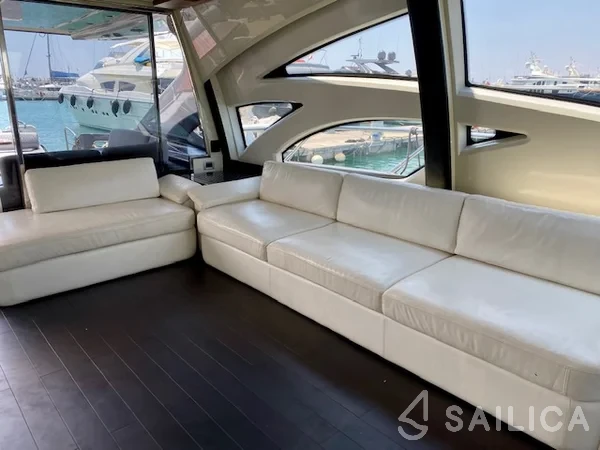Azimut 86 - Yacht Charter Sailica