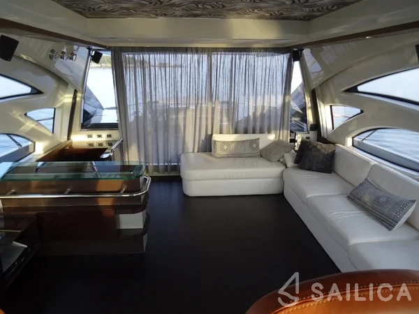 Azimut 86 - Yacht Charter Sailica