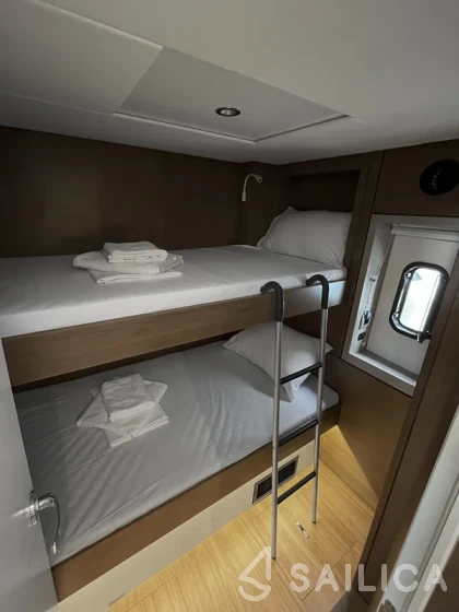 Bali 4.6 - Yacht Charter Sailica