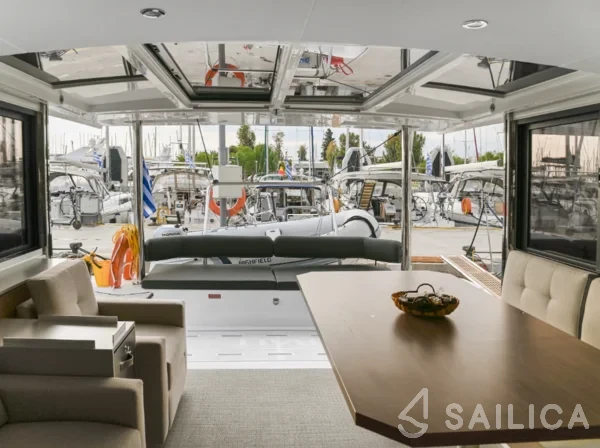 Bali 4.6 - Yacht Charter Sailica