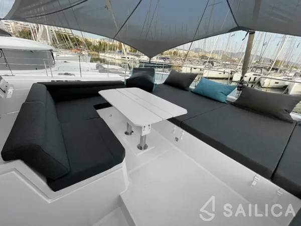 Bali 4.6 - Yacht Charter Sailica