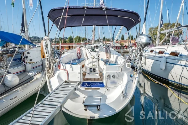 Bavaria 32 - Yacht Charter Sailica
