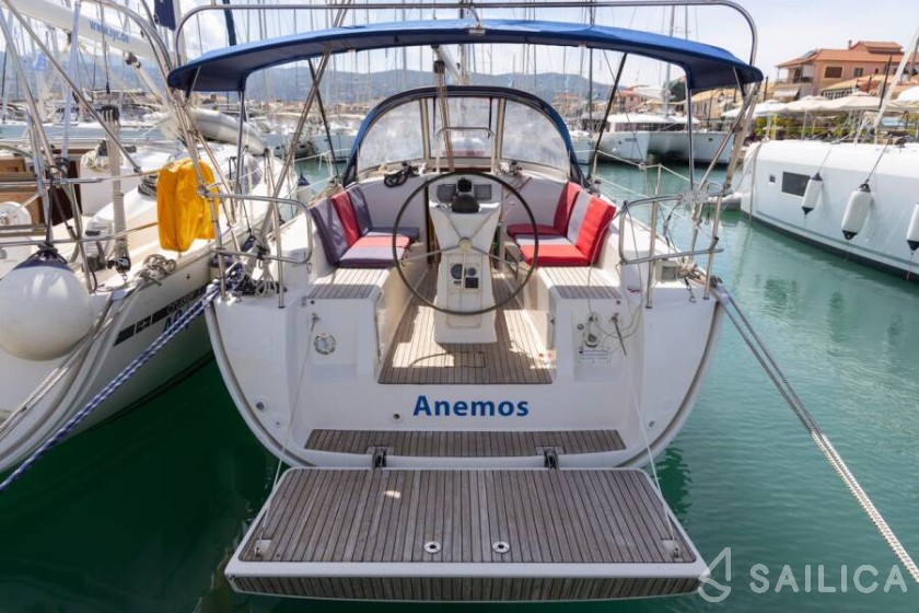 Bavaria 32 Cruiser - Yacht Charter Sailica