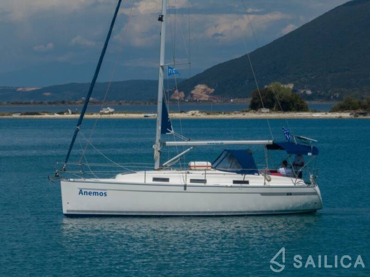 Bavaria 32 Cruiser - Yacht Charter Sailica