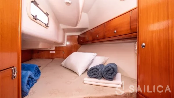 Bavaria 32 Cruiser - Yacht Charter Sailica