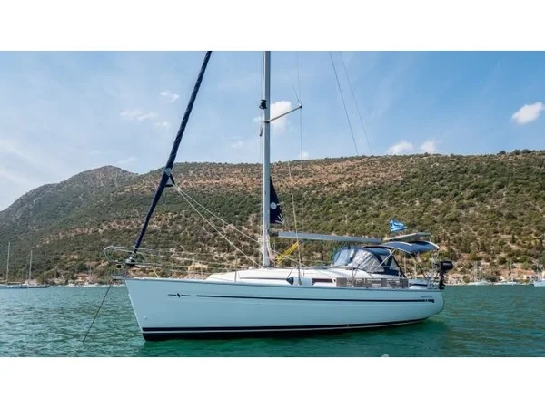 Bavaria 32 Cruiser - Yacht Charter Sailica
