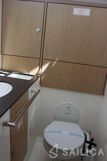 Bavaria 46 Cruiser - Yacht Charter Sailica