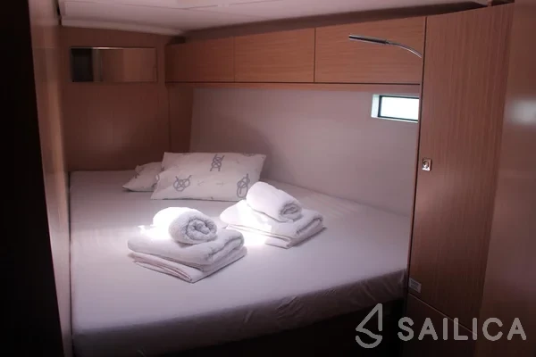 Bavaria 46 Cruiser - Yacht Charter Sailica