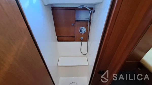 Bavaria 46 Cruiser - Yacht Charter Sailica