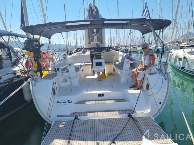 Bavaria Cruiser 46 - 4 cab. - Yacht Charter Sailica