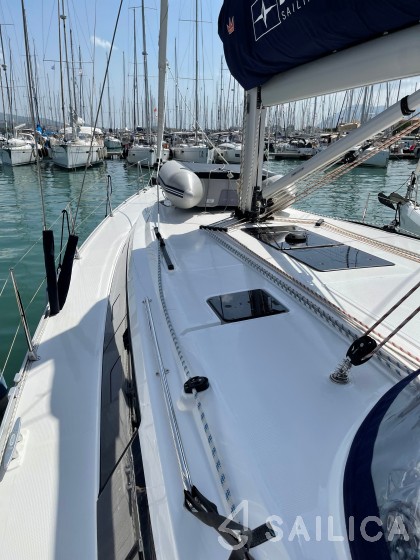 Bavaria Cruiser 46 - 4 cab. - Yacht Charter Sailica