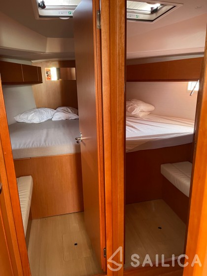 Bavaria Cruiser 46 - 4 cab. - Yacht Charter Sailica