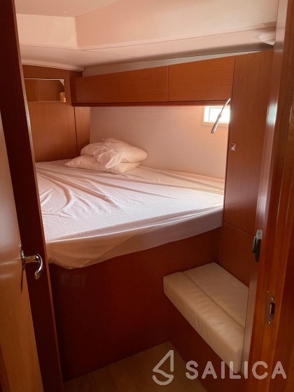 Bavaria Cruiser 46 - 4 cab. - Yacht Charter Sailica
