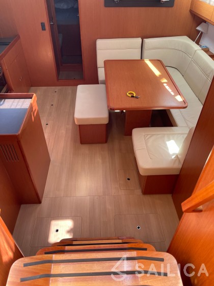 Bavaria Cruiser 46 - 4 cab. - Yacht Charter Sailica