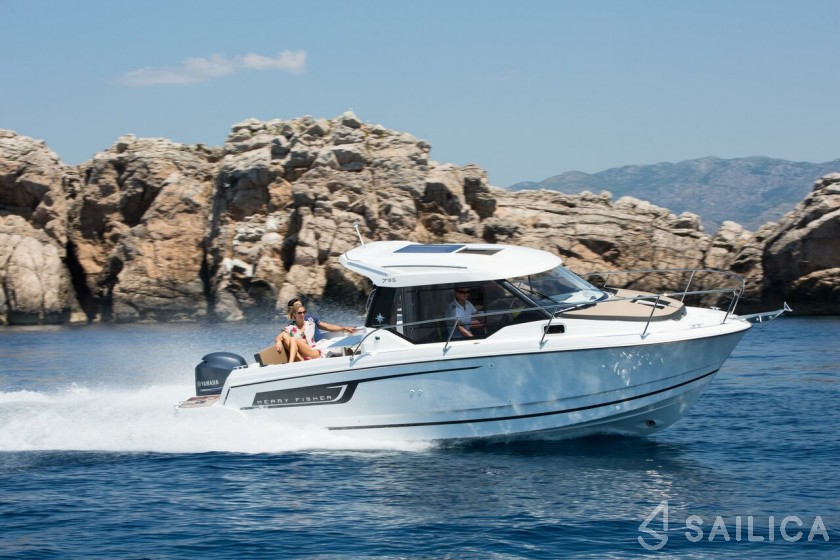 Merry Fisher 795 - Yacht Charter Sailica