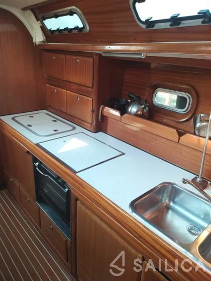 Bavaria 42 - Yacht Charter Sailica