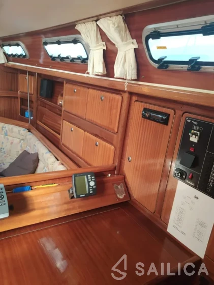 Bavaria 42 - Yacht Charter Sailica