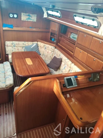 Bavaria 42 - Yacht Charter Sailica