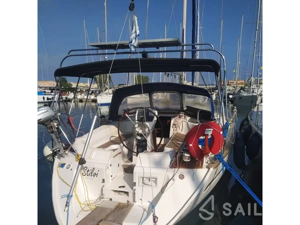 Bavaria 42 - Yacht Charter Sailica