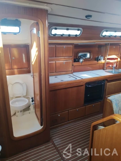 Bavaria 42 - Yacht Charter Sailica