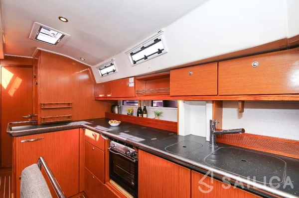 Bavaria 45 Cruiser - Yacht Charter Sailica