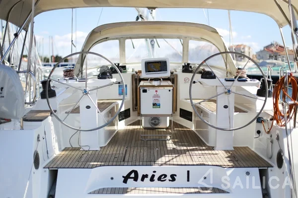 Bavaria 45 Cruiser - Yacht Charter Sailica