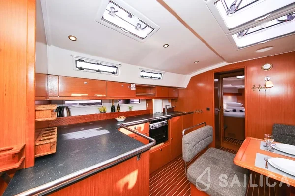 Bavaria 45 Cruiser - Yacht Charter Sailica