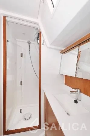 Bavaria C45 - Yacht Charter Sailica