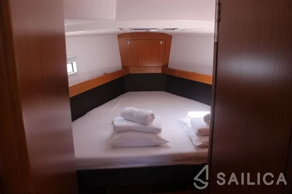 Bavaria 41 Cruiser - Yacht Charter Sailica