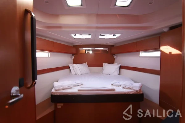 Bavaria 51 Cruiser - Yacht Charter Sailica