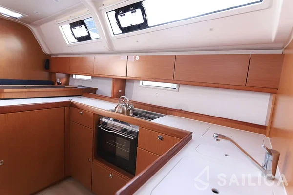Bavaria 51 Cruiser - Yacht Charter Sailica