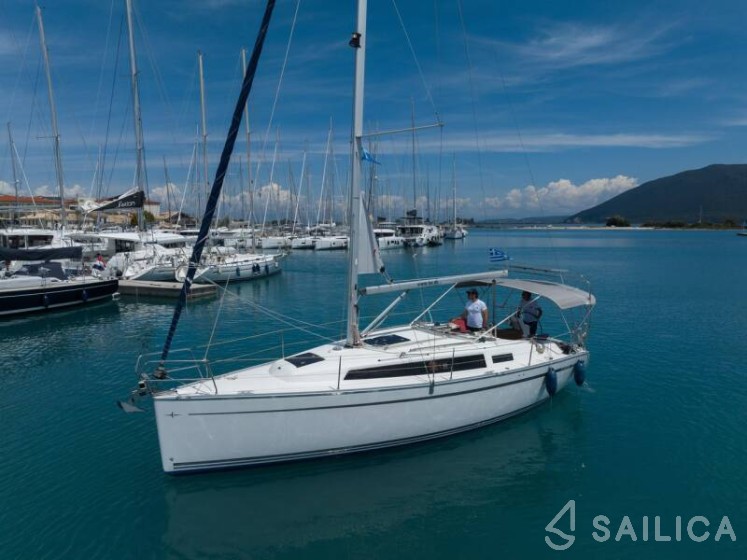 Bavaria 33 Cruiser - Yacht Charter Sailica