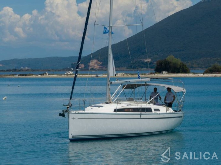 Bavaria 33 Cruiser - Yacht Charter Sailica
