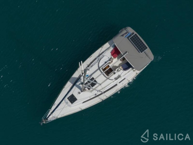 Bavaria 33 Cruiser - Yacht Charter Sailica