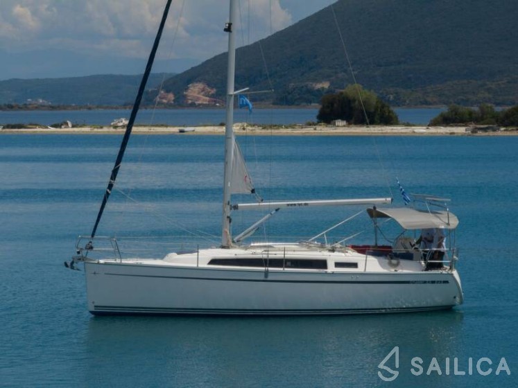 Bavaria 33 Cruiser - Yacht Charter Sailica