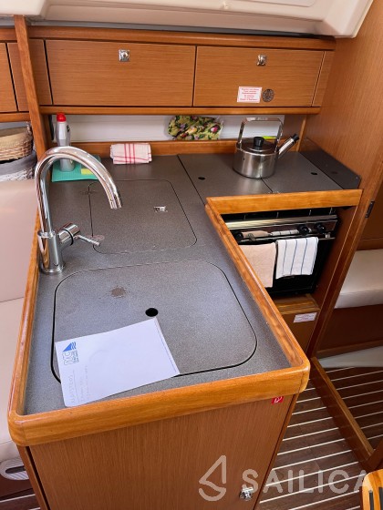Bavaria 33 Cruiser - Yacht Charter Sailica