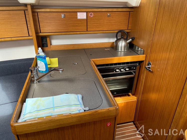 Bavaria 34 Cruiser - Yacht Charter Sailica