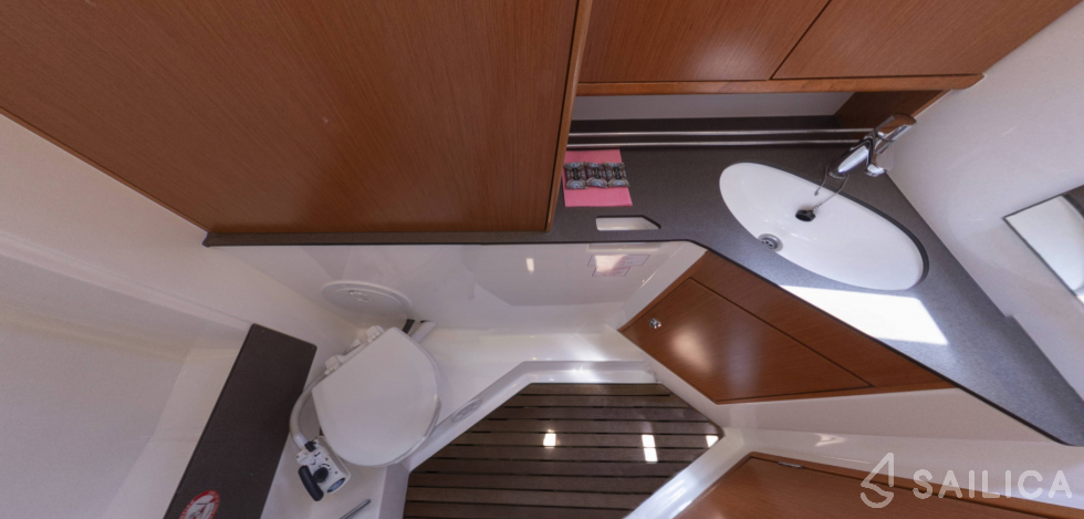 Bavaria 34 Cruiser - Yacht Charter Sailica