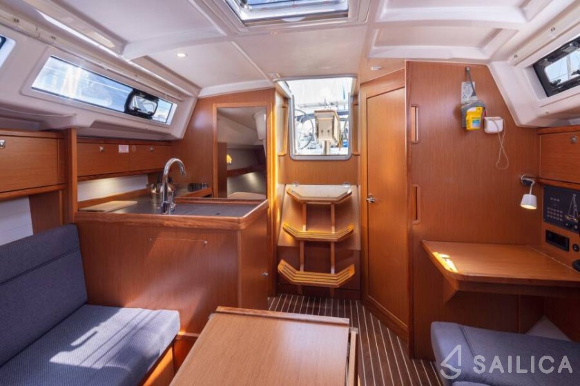 Bavaria 34 Cruiser - Yacht Charter Sailica