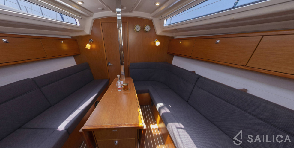 Bavaria 34 Cruiser - Yacht Charter Sailica