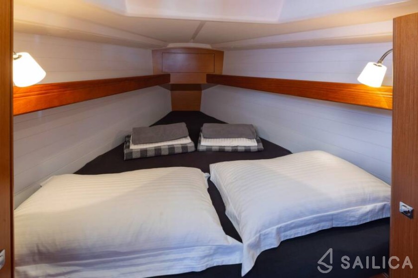 Bavaria 34 Cruiser - Yacht Charter Sailica