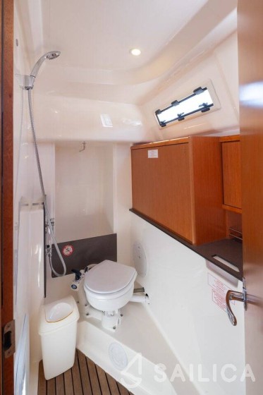 Bavaria 34 Cruiser - Yacht Charter Sailica