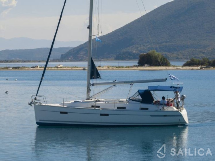 Bavaria 36 Cruiser - Yacht Charter Sailica