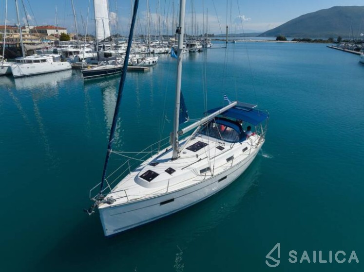 Bavaria 36 Cruiser - Yacht Charter Sailica