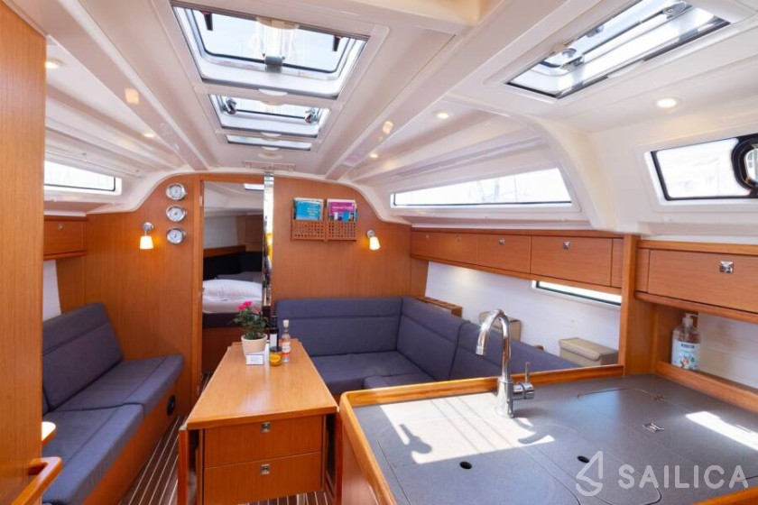 Bavaria 37 Cruiser - Yacht Charter Sailica